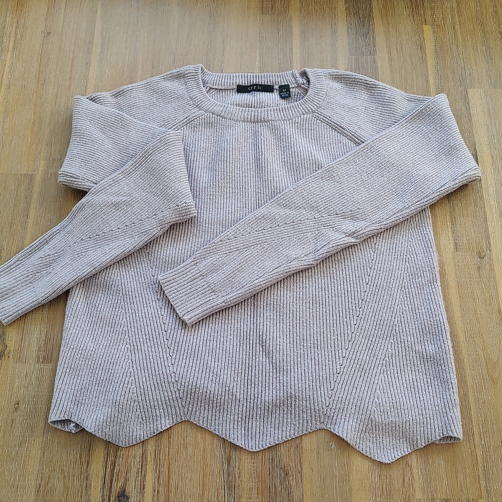 LIKE NEW Women's Size Medium Cyrus Cropped Sweater